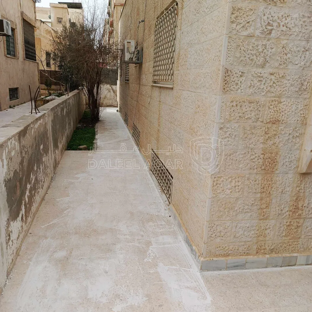 فيلا/منزل في ماركا الجنوبية /نادي السباق/بجوار مدرسة بن زيدون - 125,000 دأ - صورة 1