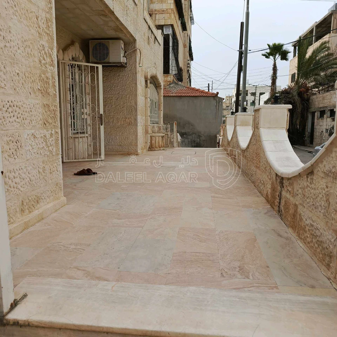 فيلا/منزل في ماركا الجنوبية /نادي السباق/بجوار مدرسة بن زيدون - 125,000 دأ - صورة 1