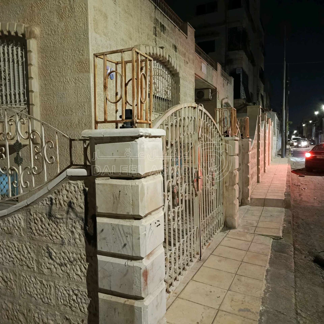 فيلا/منزل في ماركا الجنوبية /نادي السباق/بجوار مدرسة بن زيدون - 125,000 دأ - صورة 1