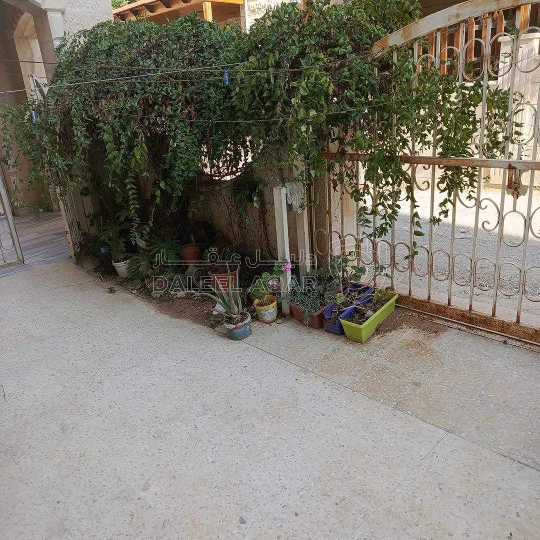 فيلا/منزل في ماركا الجنوبية /نادي السباق/بجوار مدرسة بن زيدون - 125,000 دأ - صورة 1