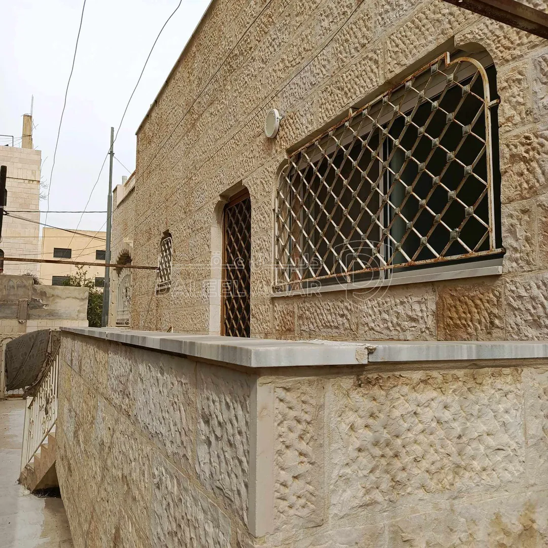 فيلا/منزل في ماركا الجنوبية /نادي السباق/بجوار مدرسة بن زيدون - 125,000 دأ - صورة 1