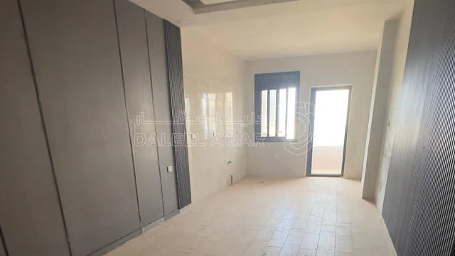شقة - اربد جنوب دوار السفير باتجاه الصريح - 43000 دأ