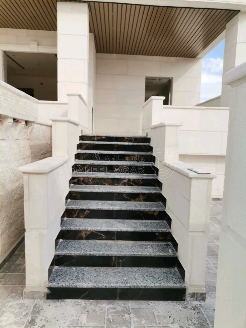 شقة في شارع البتراء مقابل بيت البن البرازيلي  - 95,000 دأ - صورة 1