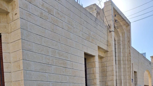 فيلا/منزل في مرج الحمام خلف طريق المطار إسكان السلطة - 370,000 دأ - صورة NaN