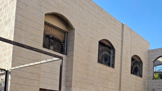 فيلا/منزل في مرج الحمام خلف طريق المطار إسكان السلطة - 370,000 دأ - صورة NaN