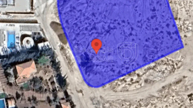 أرض -  دابوق ماحص بدر ارض للبيع ما بين الشاليهات والفلل  - 130000 دأ