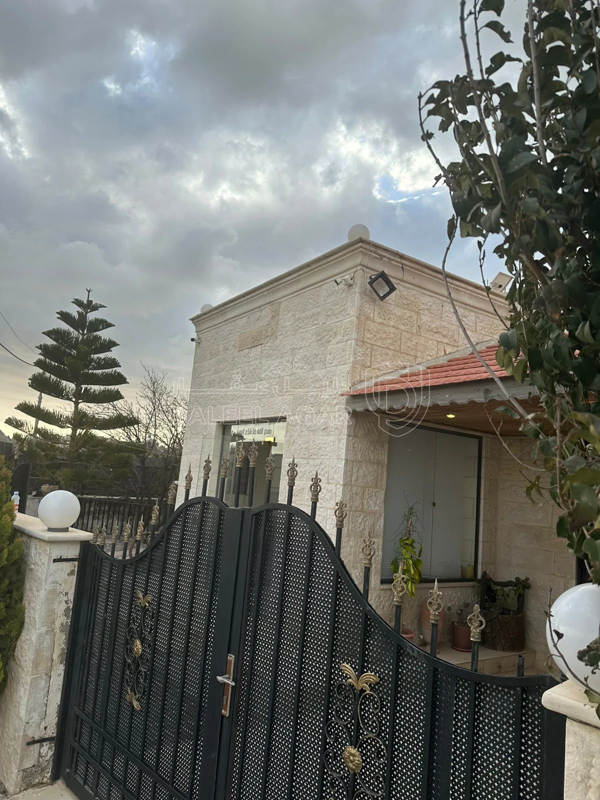 فيلا/منزل في السلط  الميسه  - 180,000 دأ - صورة 2