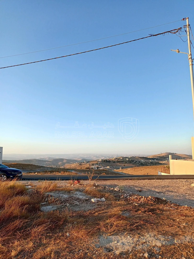 أرض في رجم الشوف قرب شفا بدران  - 53,000 دأ - صورة 1