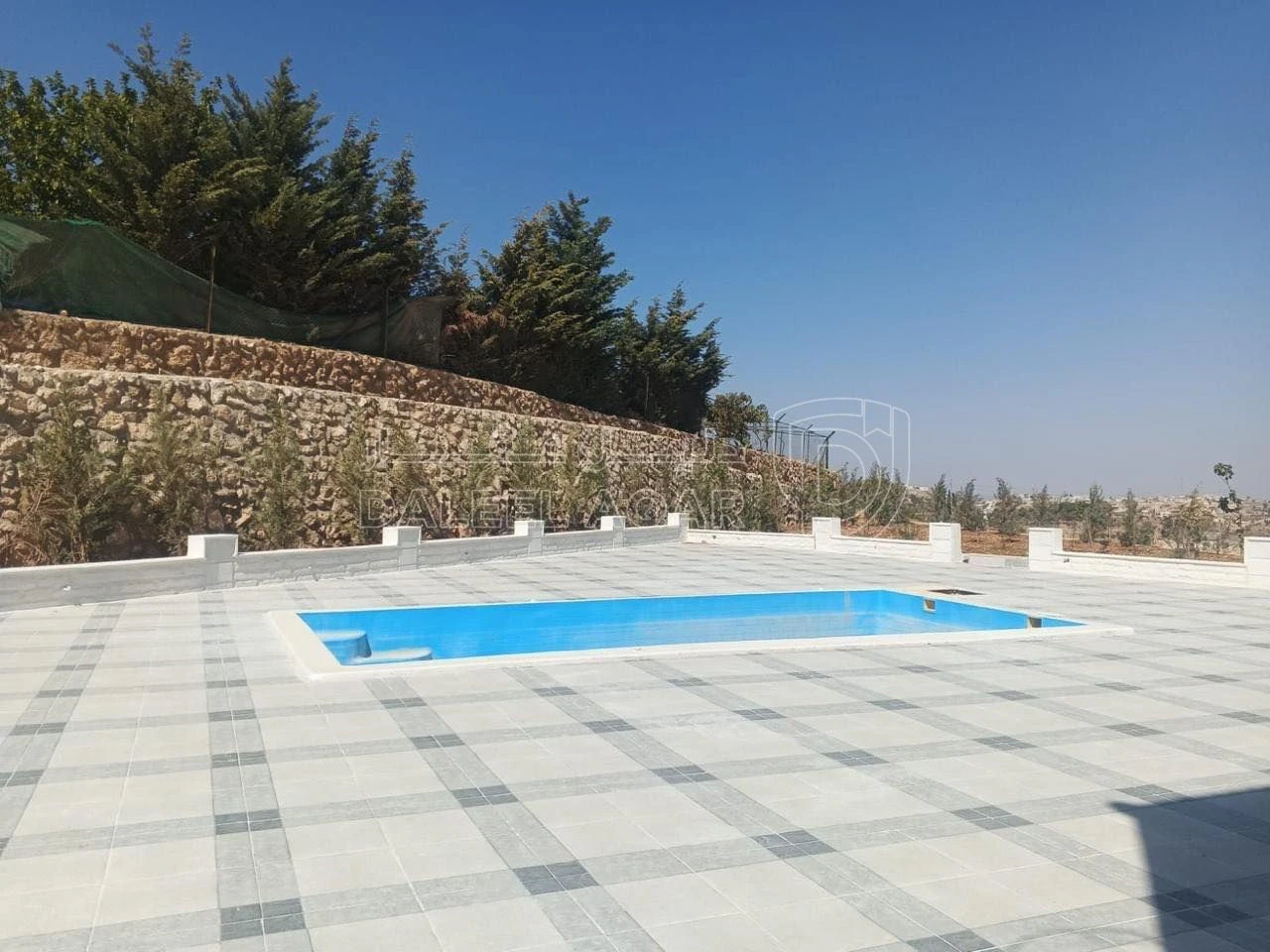 مزرعة/شاليه في شاليه او مزرعة - 260,000 دأ - صورة 1