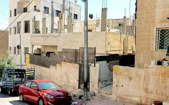 مبنى في الزرقاء - جبل طارق - قرب مسجد جبل طارق  - 79,000 دأ - صورة NaN