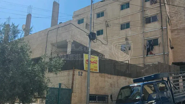 مبنى - الزرقاء - جبل طارق - قرب مسجد جبل طارق  - 79000 دأ