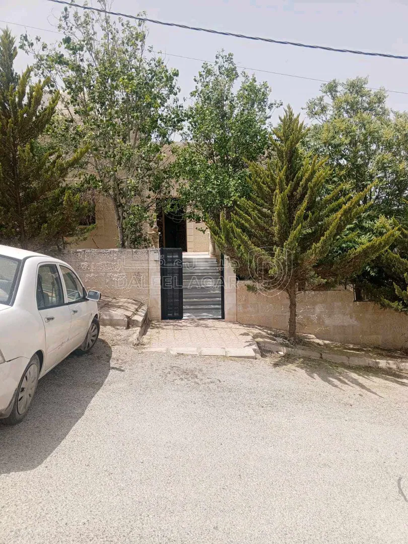 فيلا/منزل في رجم الشوف - 175,000 دأ - صورة 1