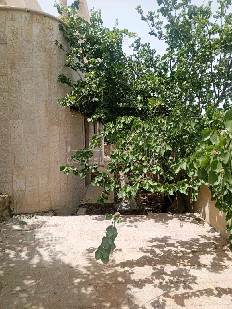 فيلا/منزل في رجم الشوف - 175,000 دأ - صورة 1