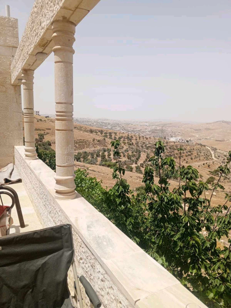فيلا/منزل في رجم الشوف - 175,000 دأ - صورة 1