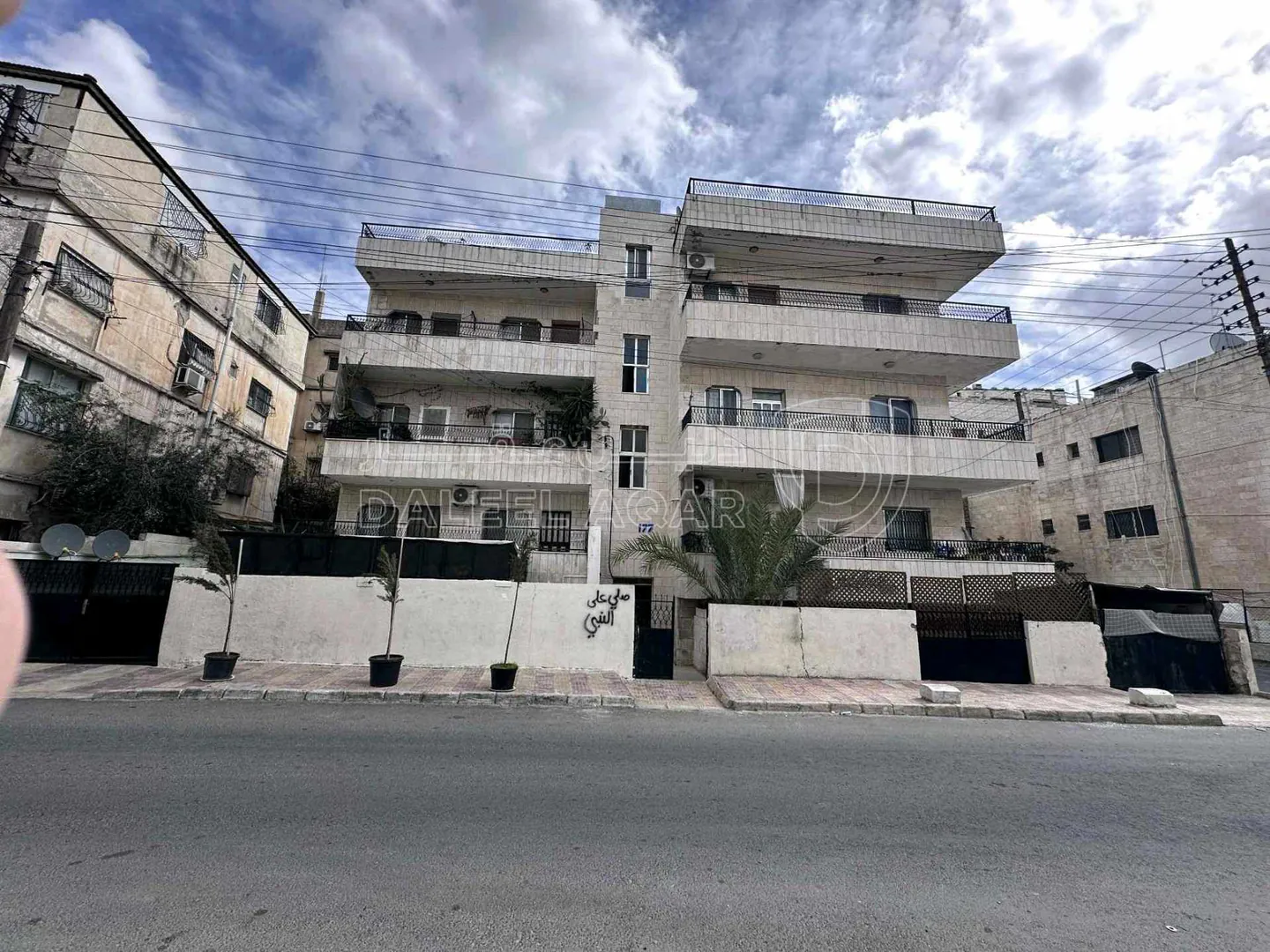 مبنى في شارع نور دين زنكي بتجاه مسجد خليل الرحمن عمارع177 - 335,000 دأ - صورة 1