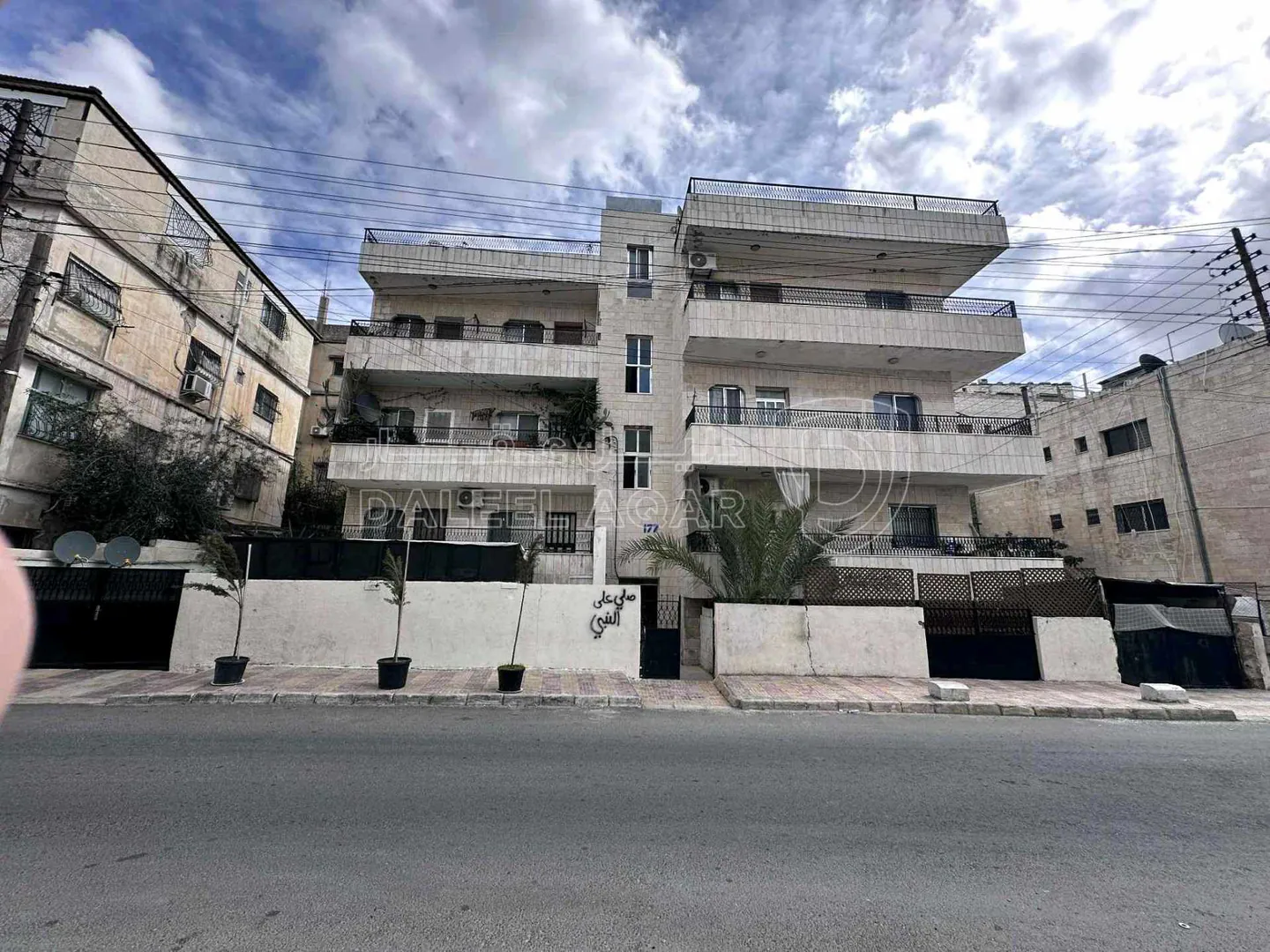 مبنى في شارع نور دين زنكي بتجاه مسجد خليل الرحمن عمارع177 - 335,000 دأ - صورة 1