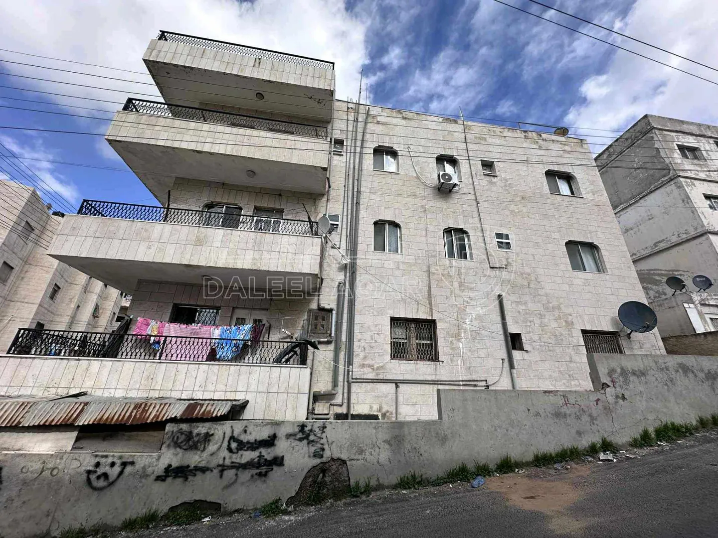مبنى في شارع نور دين زنكي بتجاه مسجد خليل الرحمن عمارع177 - 335,000 دأ - صورة 1
