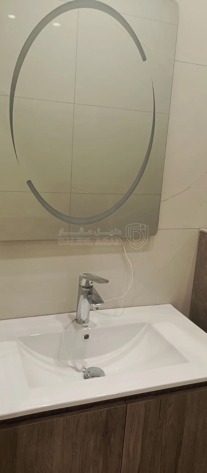 شقة في طابق اخير مع رووف في البنيات الجنوبي  - 92,000 دأ - صورة 1