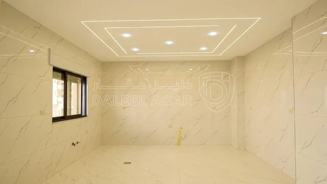 شقة - بالقرب من سلالة مول  - 122000 دأ