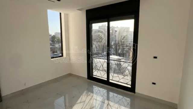 شقة - بالقرب من مطعم ومشاوي زهور الشفا - 132000 دأ