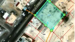أرض - بالقرب من مبنى الضمان الاجتماعي  - 350000 دأ