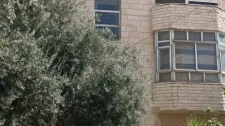 شقة - عمان . ضاحية الأمير حسن خلف الكارفور - 45000 دأ