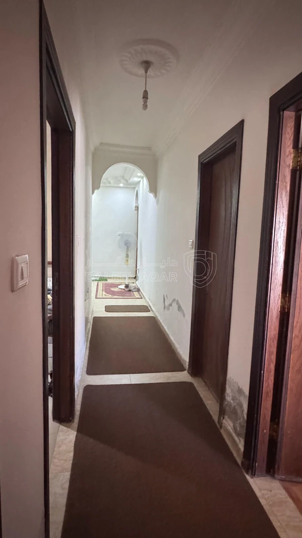 شقة في المقابلين - خلف مطعم حماده  - 58,000 دأ - صورة 1
