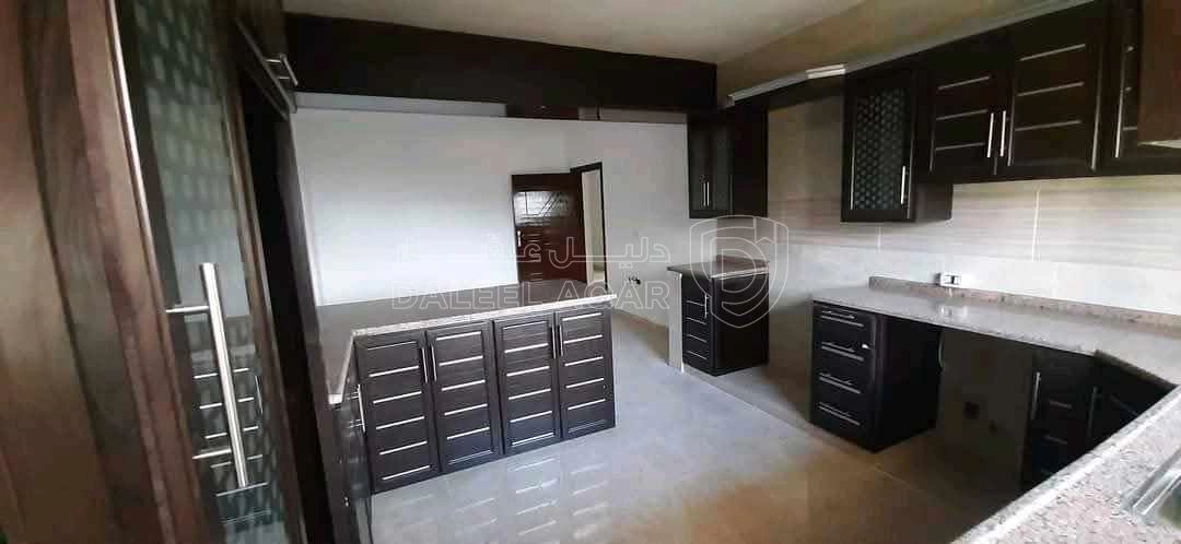 شقة في الطفيلة-العيص-خلف أسواق القيسي ومجمع عكاظ التجاري  - 32,000 دأ - صورة 1