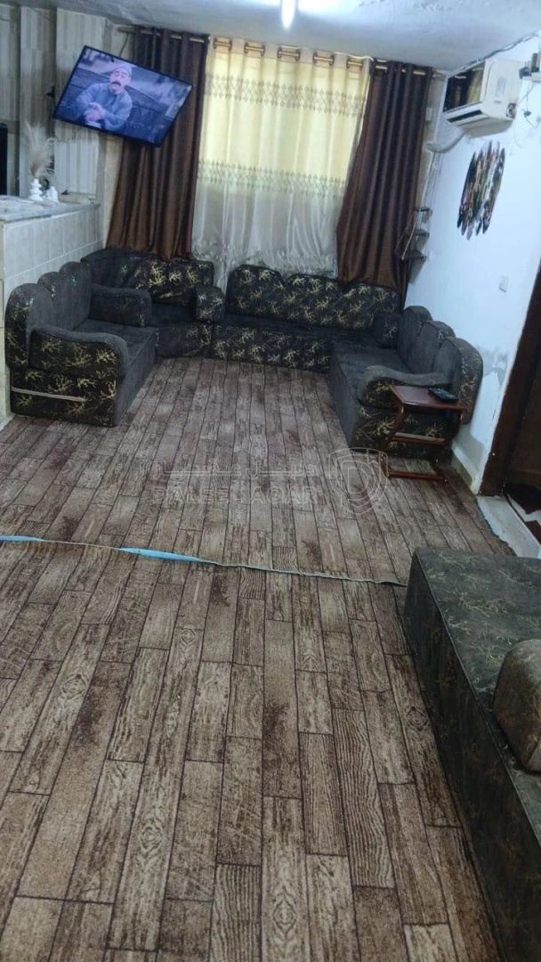 مبنى في الزرقاء-الزواهرة بالقرب من دوار الدلة - 45,000 دأ - صورة 1