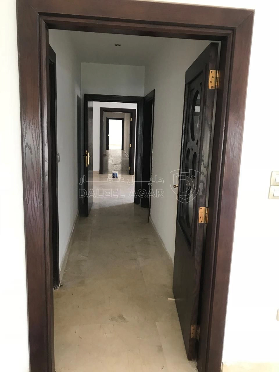 شقة في شارع هاني الرفاعي / خلف السفارة الاكرانية115 بناية - 200,000 دأ - صورة 1
