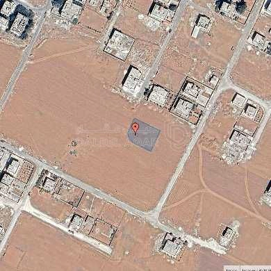 أرض في مأدبا/ حي الجزيرة - قرب مسجد الجزيرة - 30,000 دأ - صورة 1