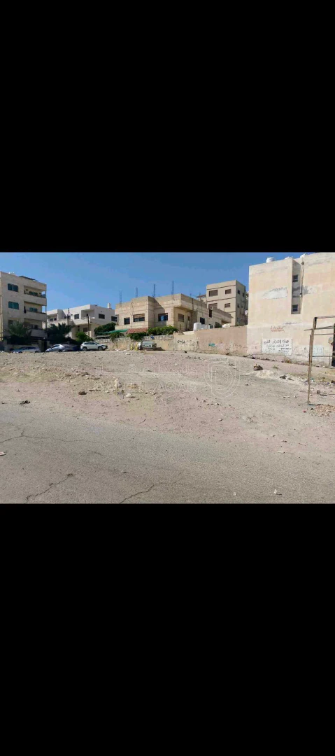 أرض في الزرقاء حي شاكر - 50,000 دأ - صورة 1