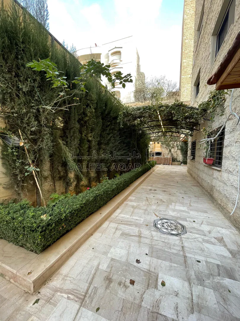 شقة في ضاحية الرشيد مقابل صيدلية كرز / قرب دوار المغناطيس - 155,000 دأ - صورة 1