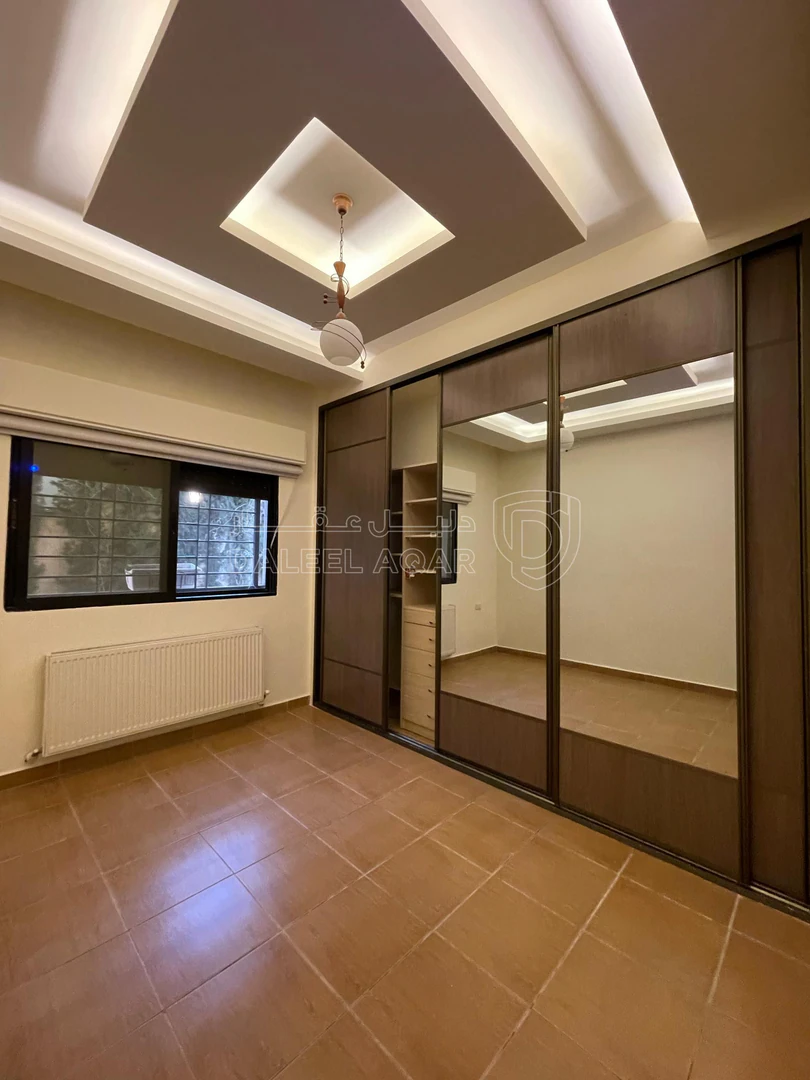 شقة في ضاحية الرشيد مقابل صيدلية كرز / قرب دوار المغناطيس - 155,000 دأ - صورة 1