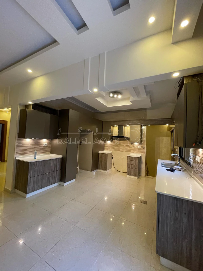 شقة في ضاحية الرشيد مقابل صيدلية كرز / قرب دوار المغناطيس - 155,000 دأ - صورة 1