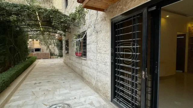 شقة - ضاحية الرشيد مقابل صيدلية كرز / قرب دوار المغناطيس - 155000 دأ