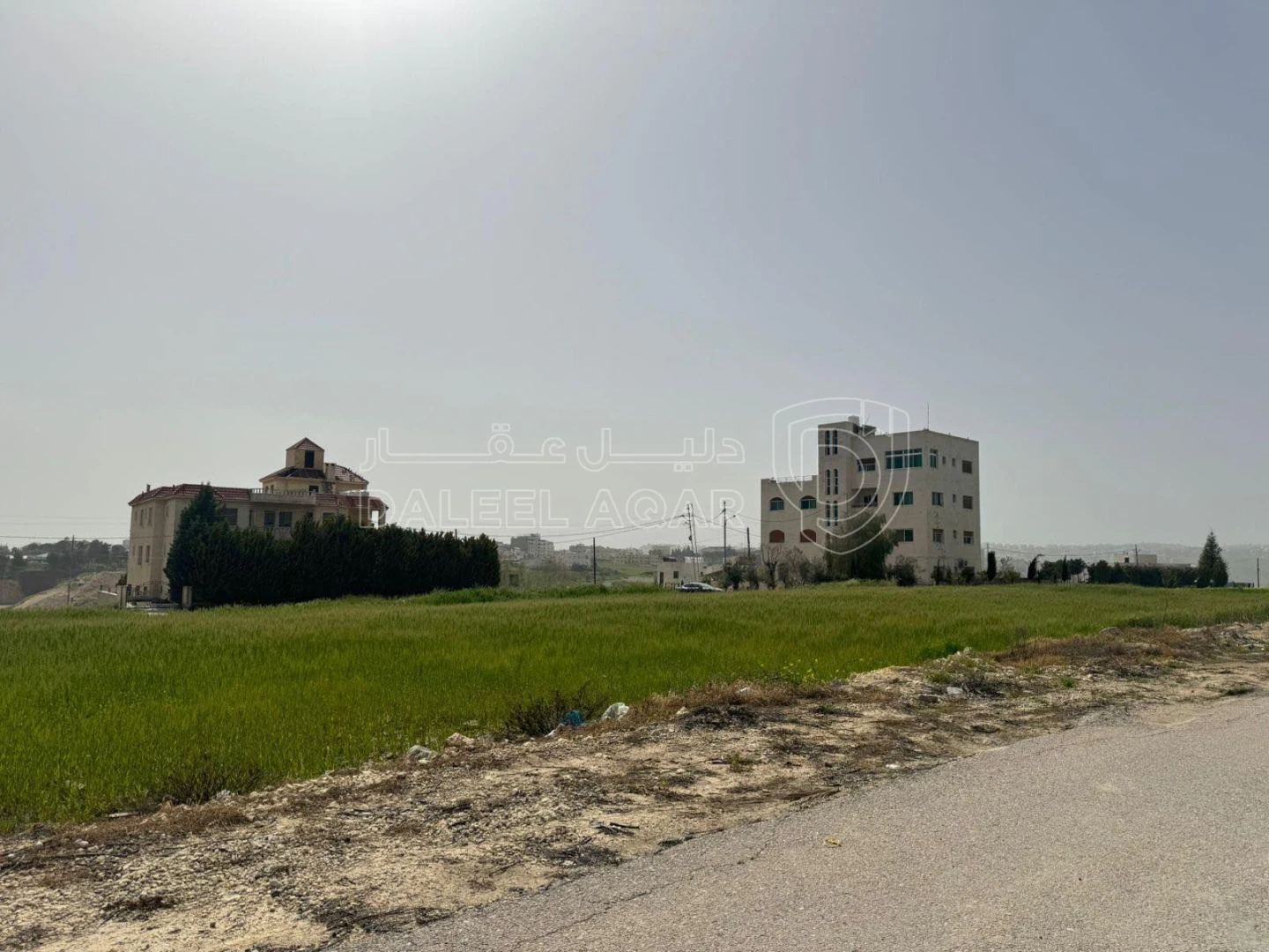 أرض في السرو مقابل مجمع العبدللات - 185,000 دأ - صورة 1