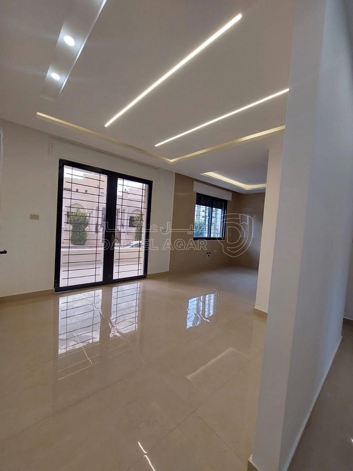 شقة في البنيات - 68,000 دأ - صورة 1