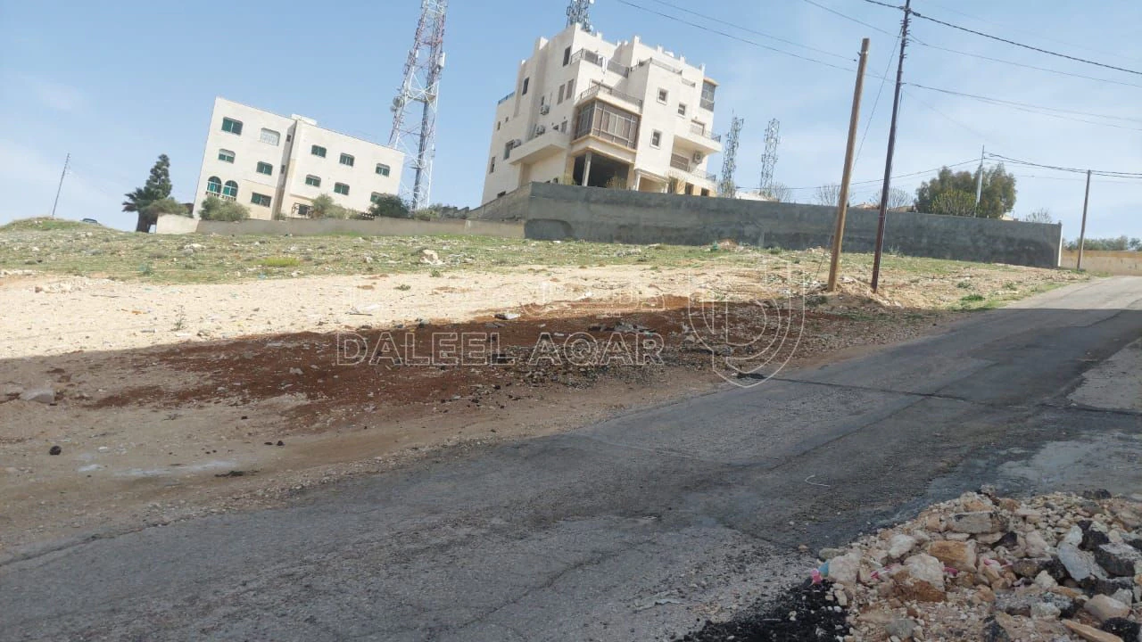 أرض في ماركا المرقب - 75,000 دأ - صورة 1