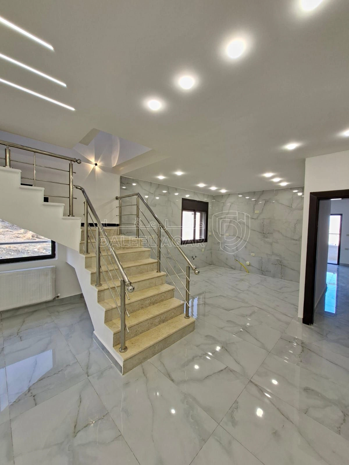 شقة في ضاحية الرشيد - بالقرب من دوار اقرأ - 110,000 دأ - صورة 1