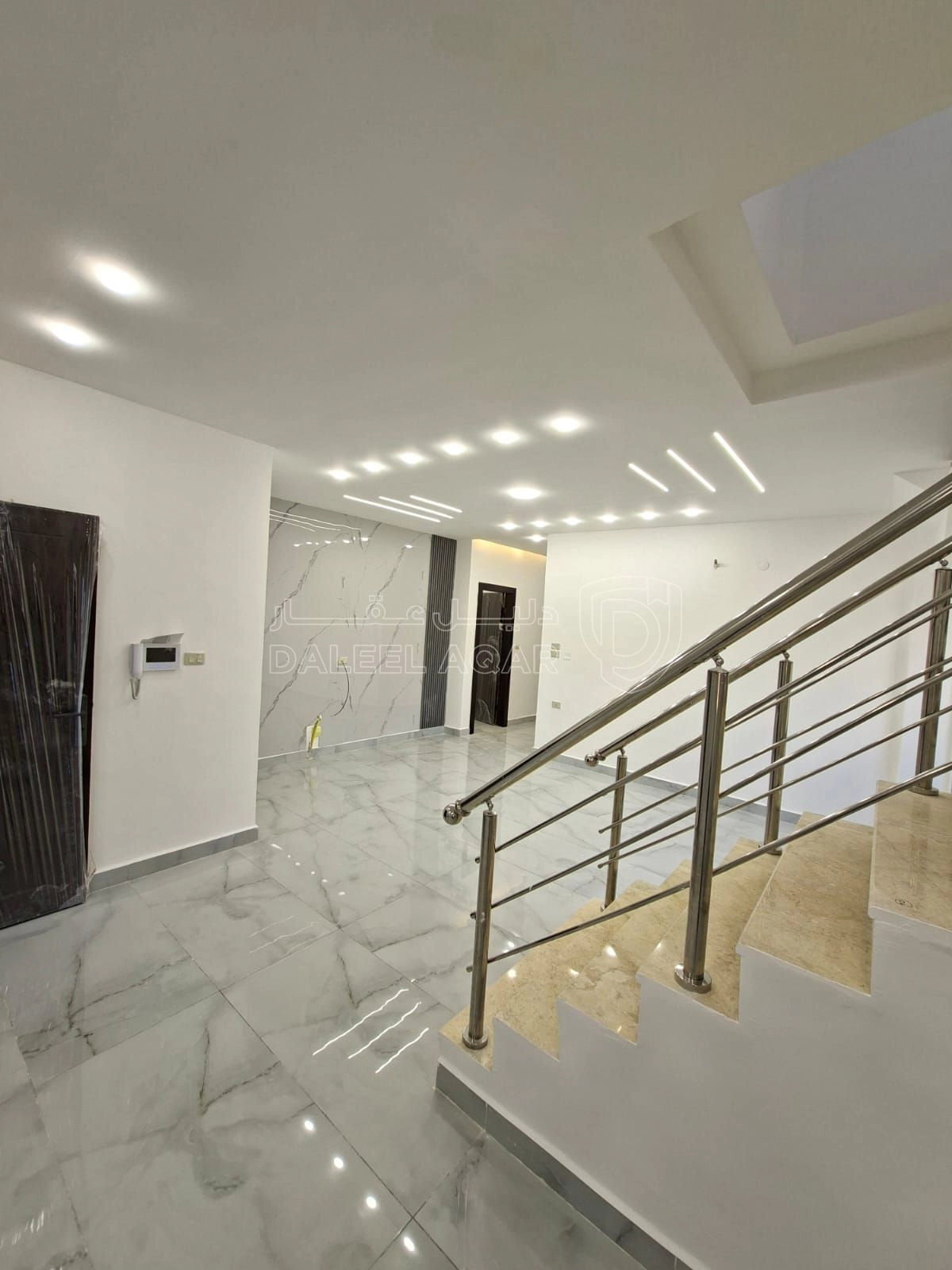 شقة في ضاحية الرشيد - بالقرب من دوار اقرأ - 110,000 دأ - صورة 1