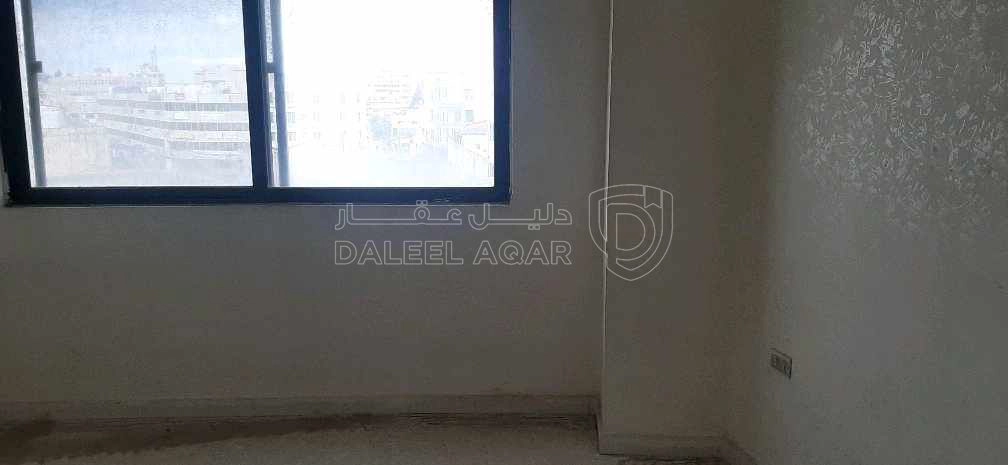 مكتب/تجاري في ش الحصن عمارة بيبرس مقابل الشرق الاوسط للتامين - 9,000 دأ - صورة 1