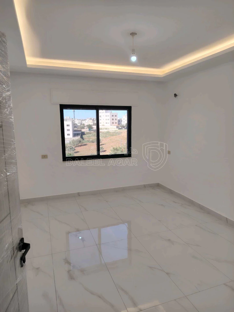 شقة في عمان... البنيات شقة دوبلكس ثالث مع رووف - 100,000 دأ - صورة 1