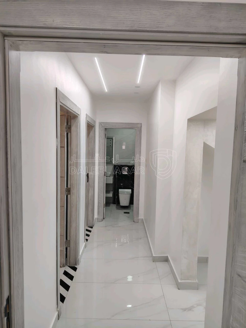 شقة في عمان... البنيات شقة دوبلكس ثالث مع رووف - 100,000 دأ - صورة 1