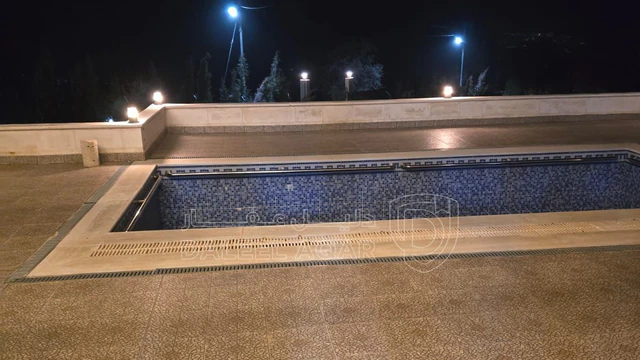 مزرعة/شاليه في مزرعة وشاليه للبيع في العالوك  - 180,000 دأ - صورة NaN