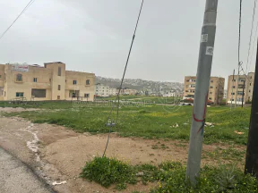 أرض في الثنيه بالقرب من الموسسه العسكريه - 50,000 دأ - صورة NaN