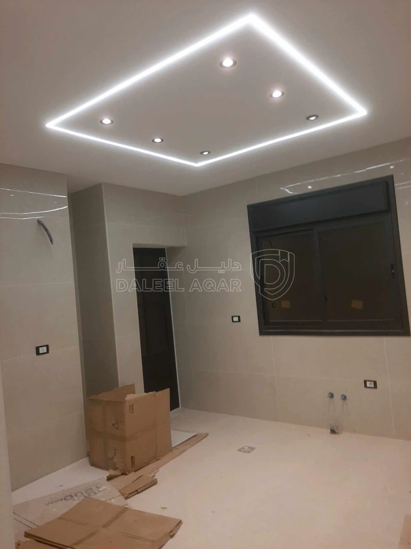 شقة في اربد الحي الشرقي قرب شمال مخابز السنبلة  - 47,000 دأ - صورة 1