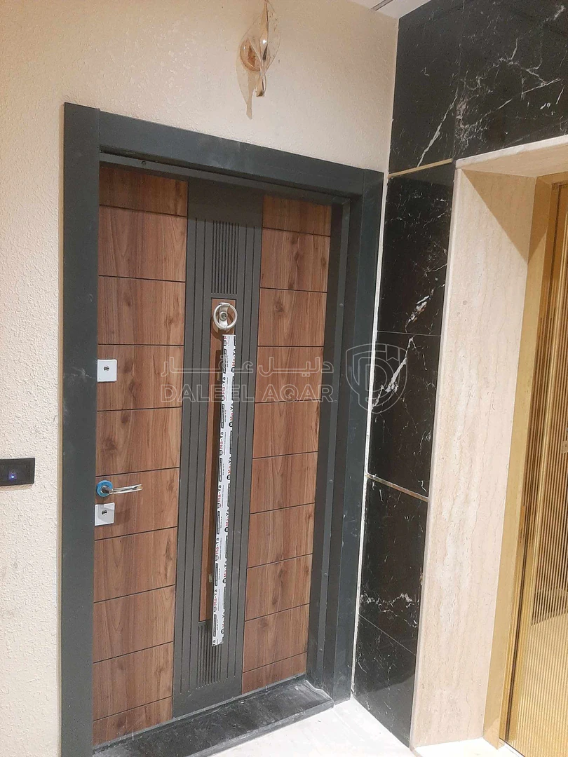 شقة في اربد الحي الشرقي قرب شمال مخابز السنبلة  - 47,000 دأ - صورة 1