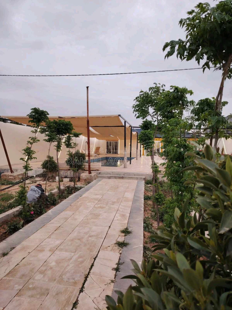 مزرعة/شاليه في المفرق الغدير الابيض بعد كازية توتال ١٠٠ متر - 75,000 دأ - صورة 1