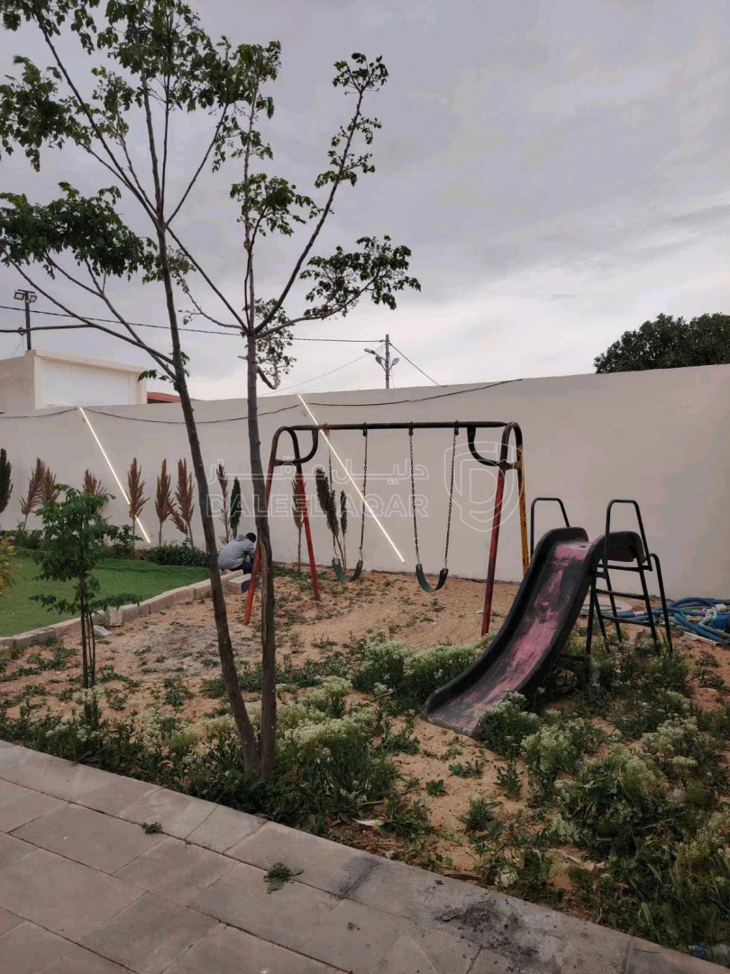 مزرعة/شاليه في المفرق الغدير الابيض بعد كازية توتال ١٠٠ متر - 75,000 دأ - صورة 1